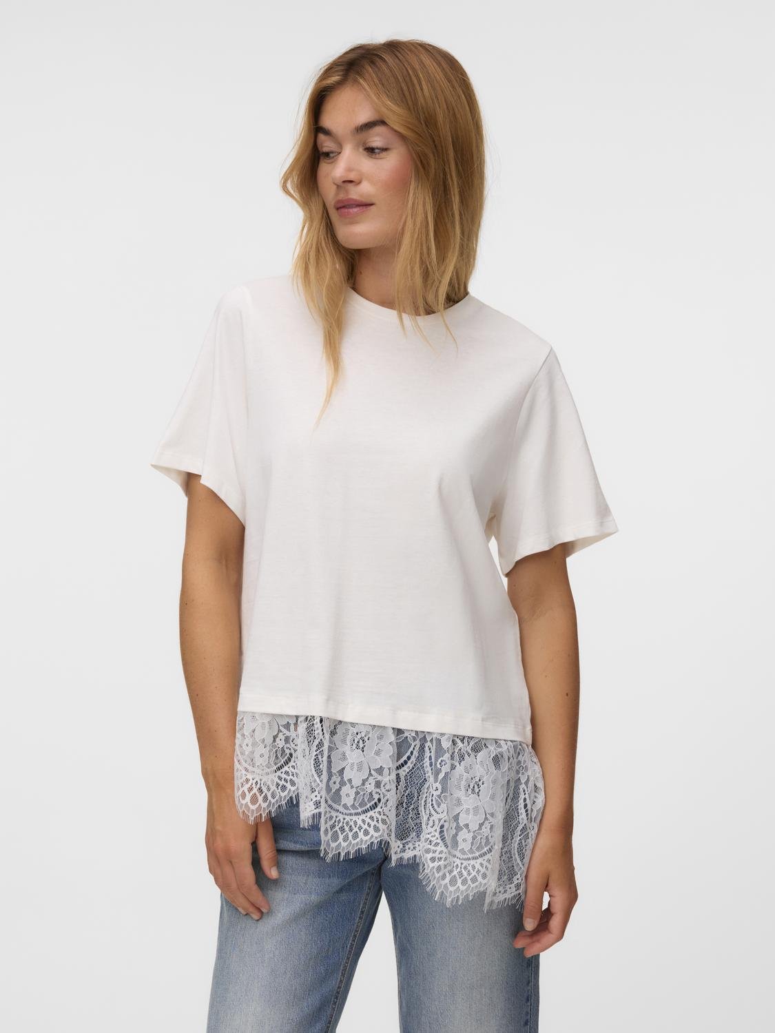VMBRIT T-shirt - Snow White - VERO MODA & VILA Bergvik
